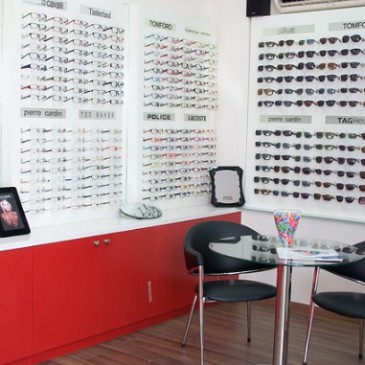 What Optometrists Don’t Want You To Know About Ordering Contacts Online