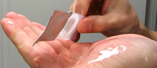 putting in contact lenses