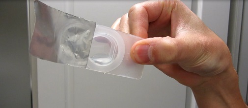 remove contact lens from package