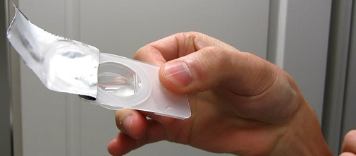 opening contact lenses